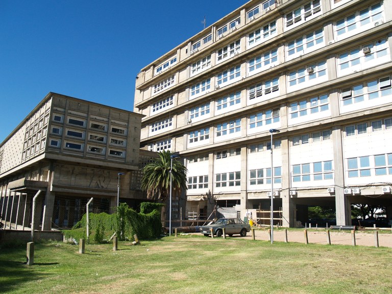 Facultad-de-ingeniería-fachada.jpg